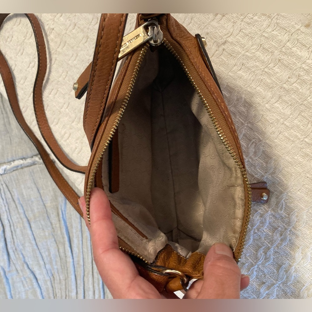 Michael Kors Gilmore Small Crossbody - Picture 7 of 9